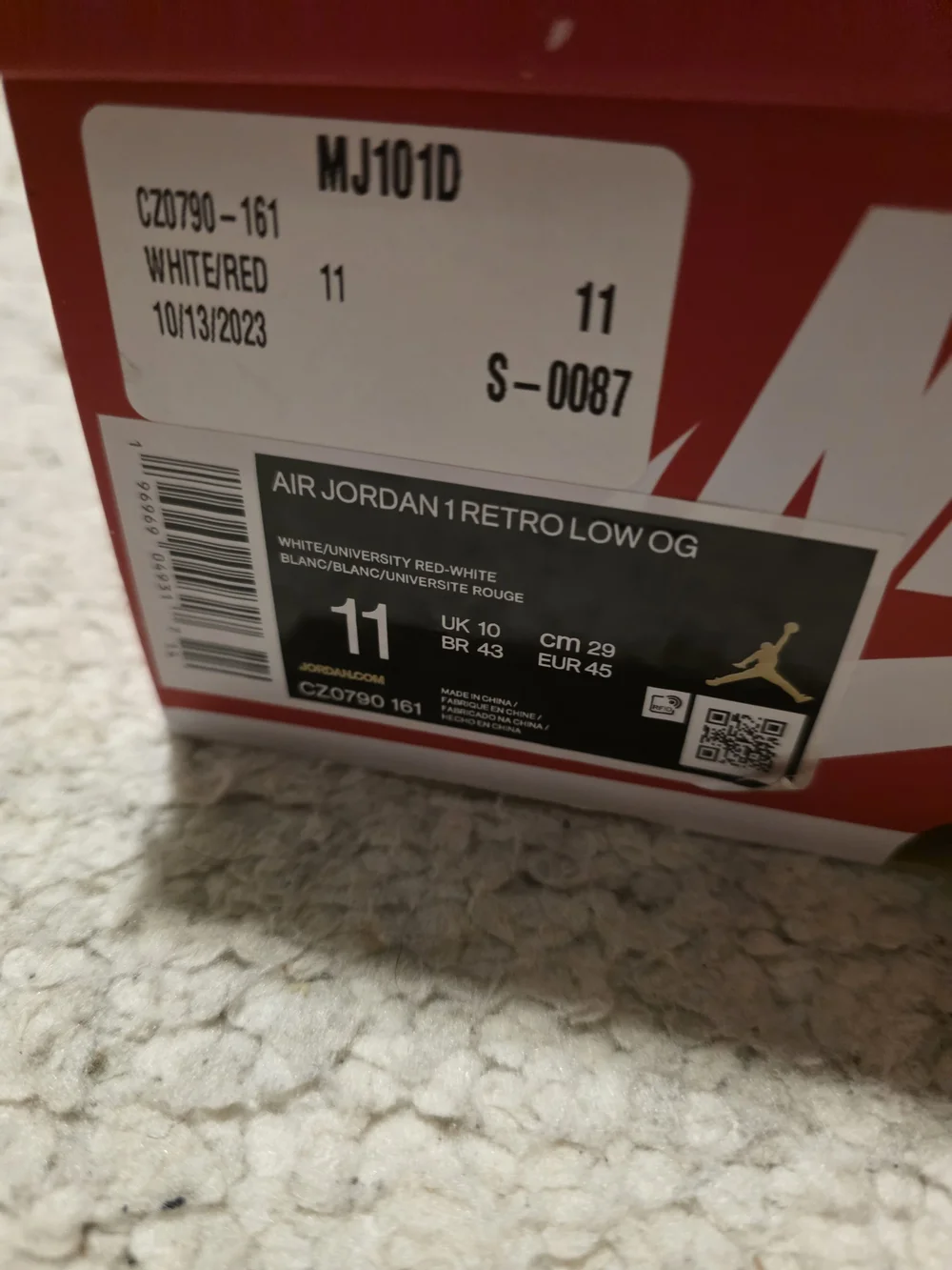 Jordan Men’s White and Red Low-Top Sneakers